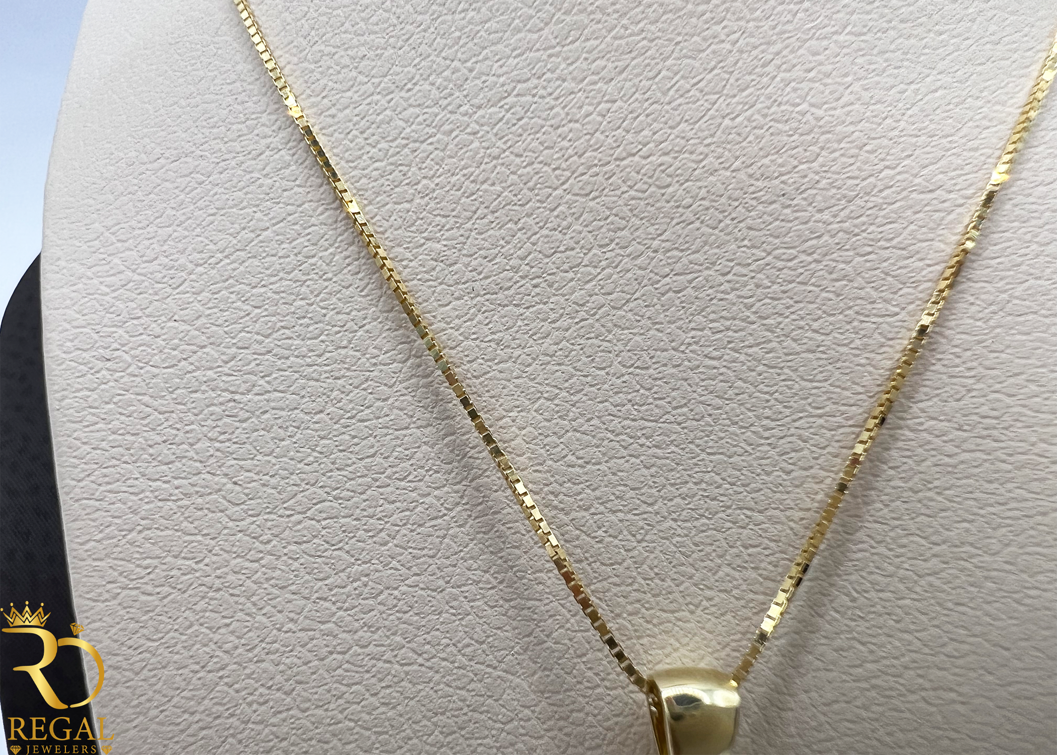 Female Pendant Necklace with Diamonds