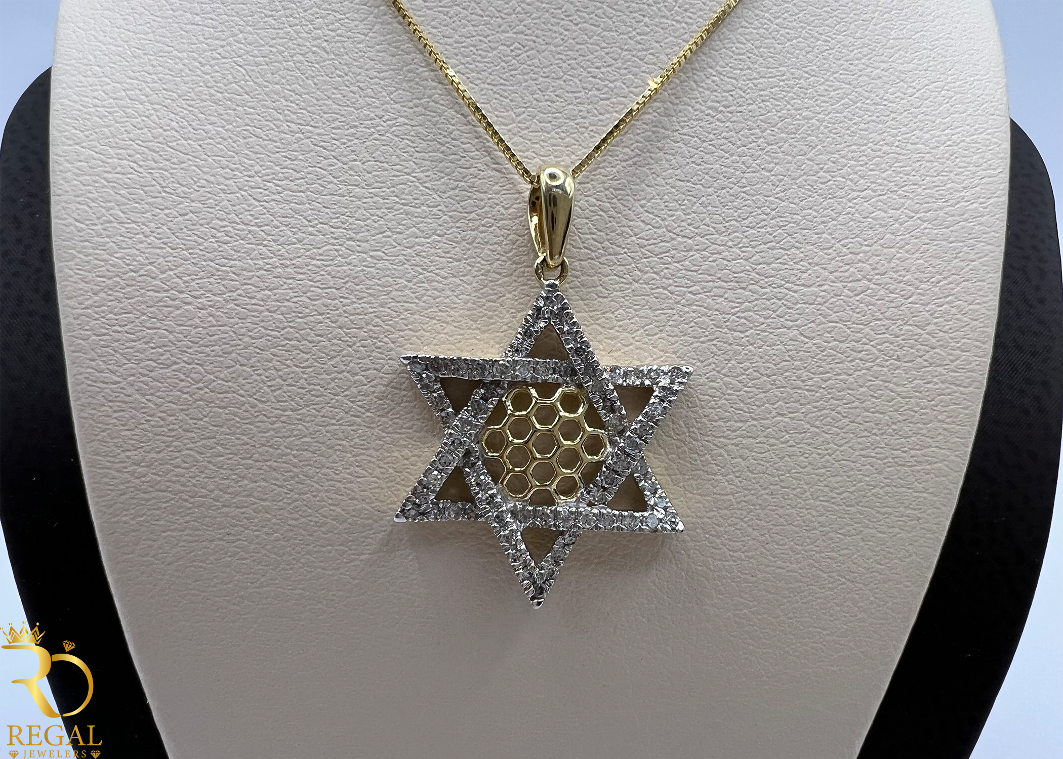 Female Pendant Necklace with Diamonds