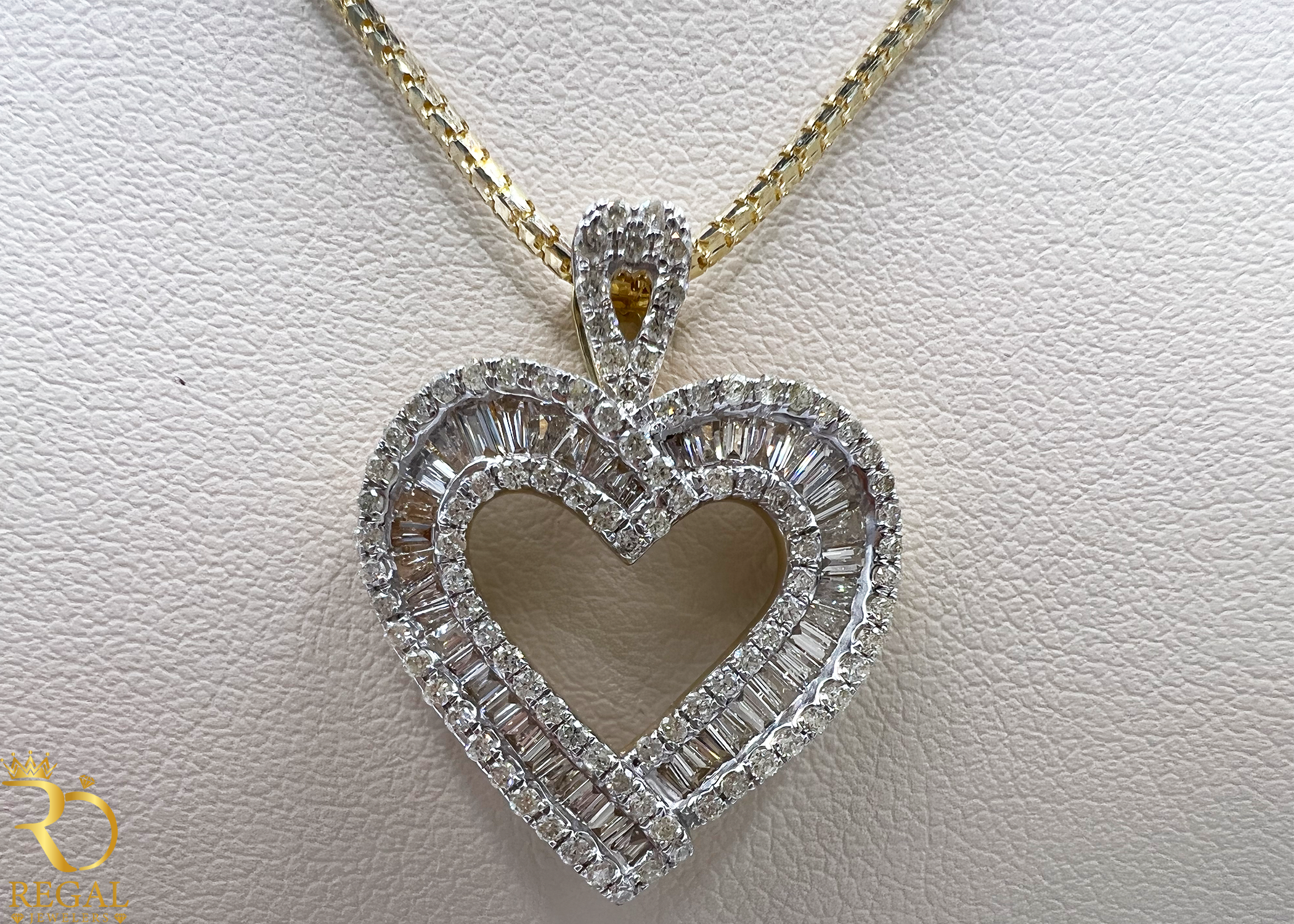 Female Pendant Necklace with Diamonds