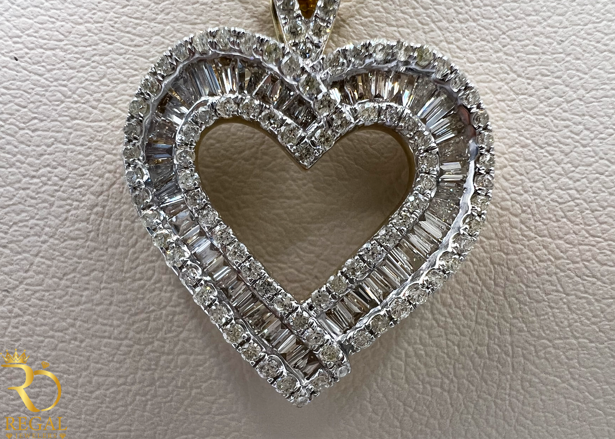 Female Pendant Necklace with Diamonds