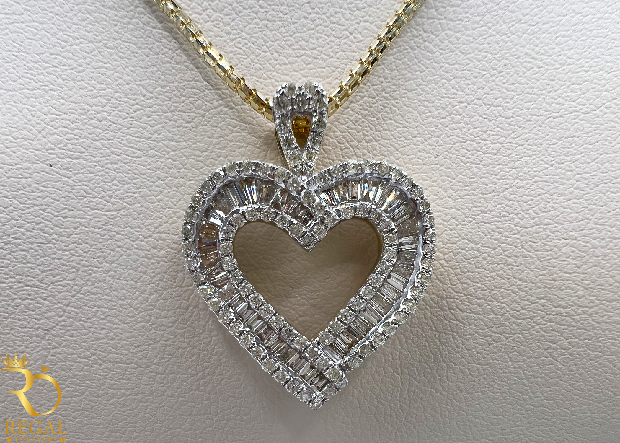 Female Pendant Necklace with Diamonds