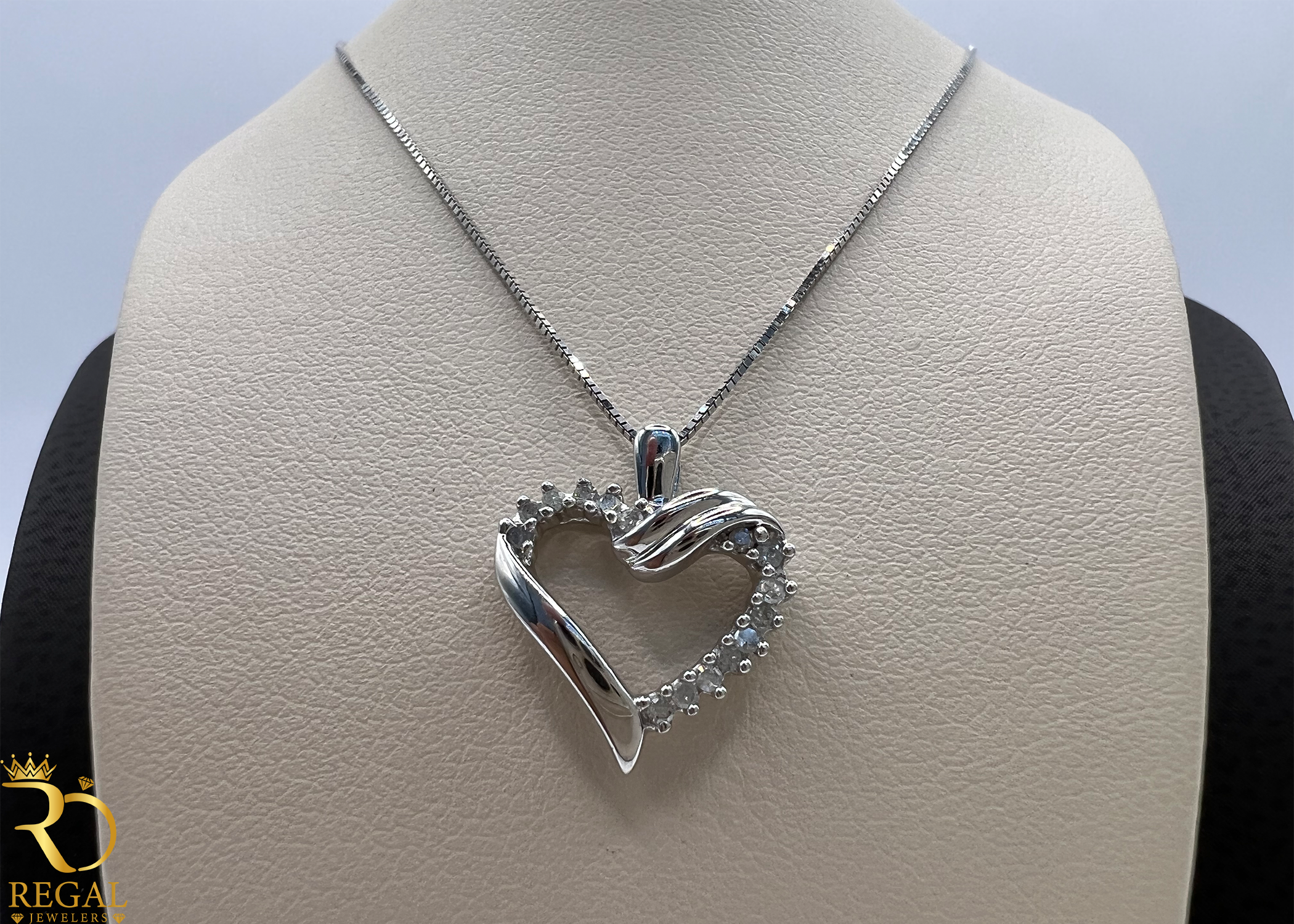 Female Pendant Necklace with Diamonds