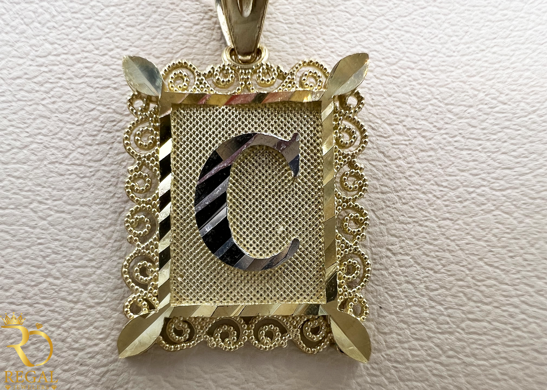 Female Pendant Initial Necklace Gold ( A TO Z ALL AVAILABLE)