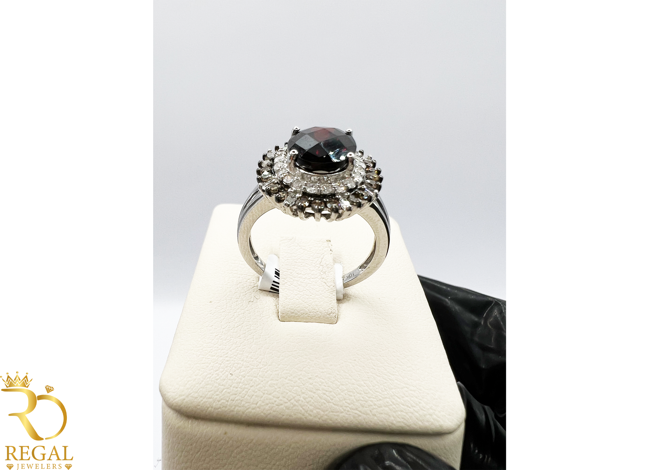 Engagement Ring With Garnet Stone & Diamonds