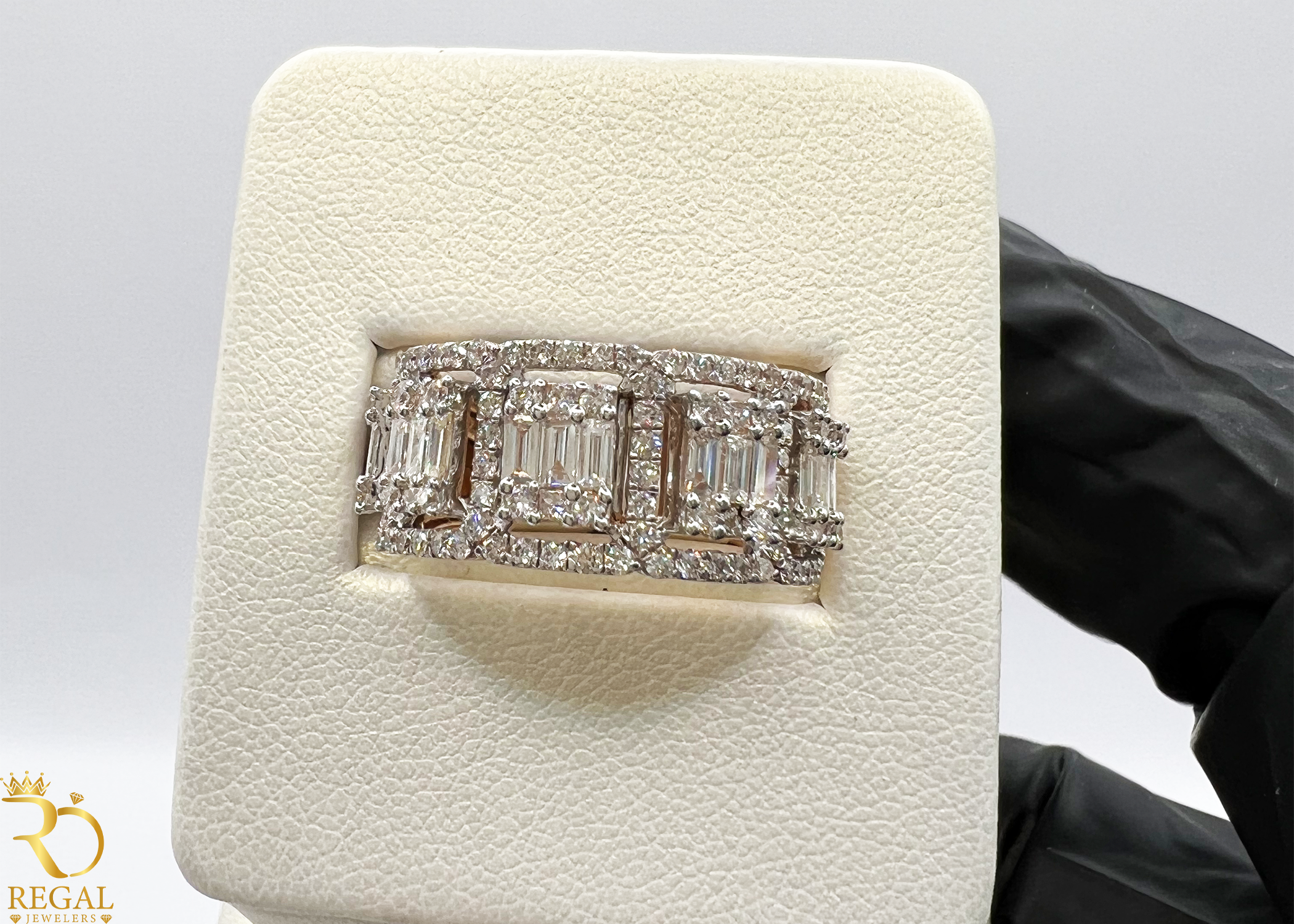 Regular Band with Diamonds