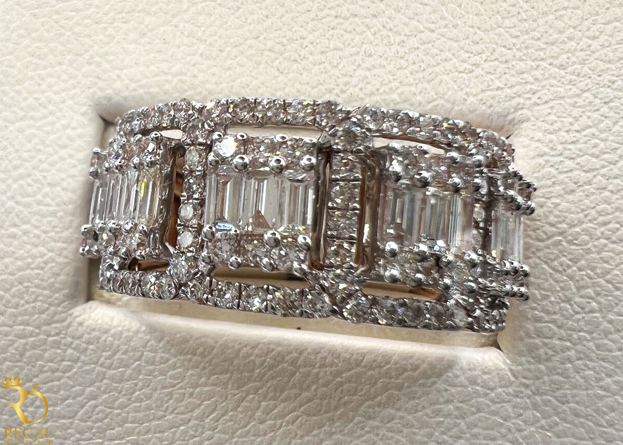 Regular Band with Diamonds