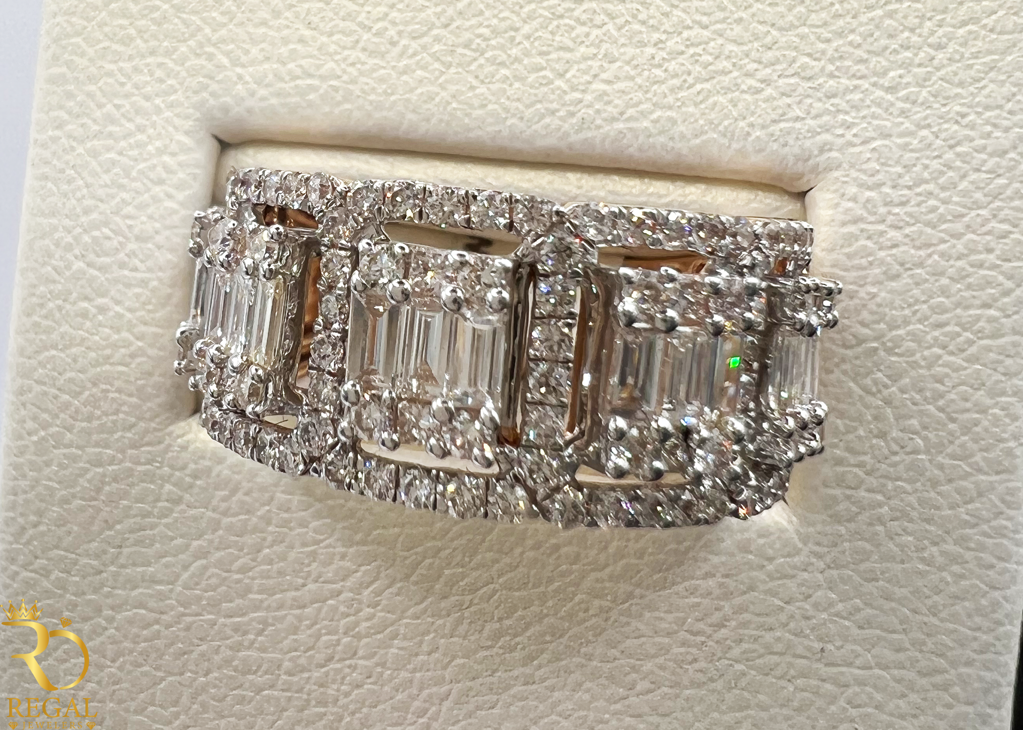 Regular Band with Diamonds