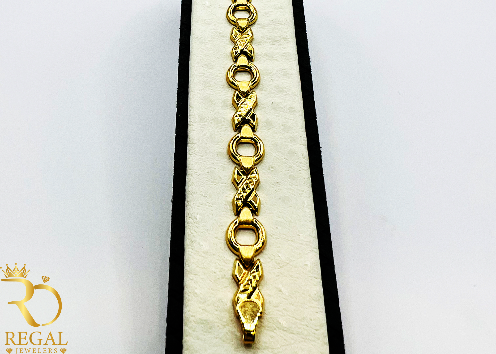 "X0" Bracelet in Gold