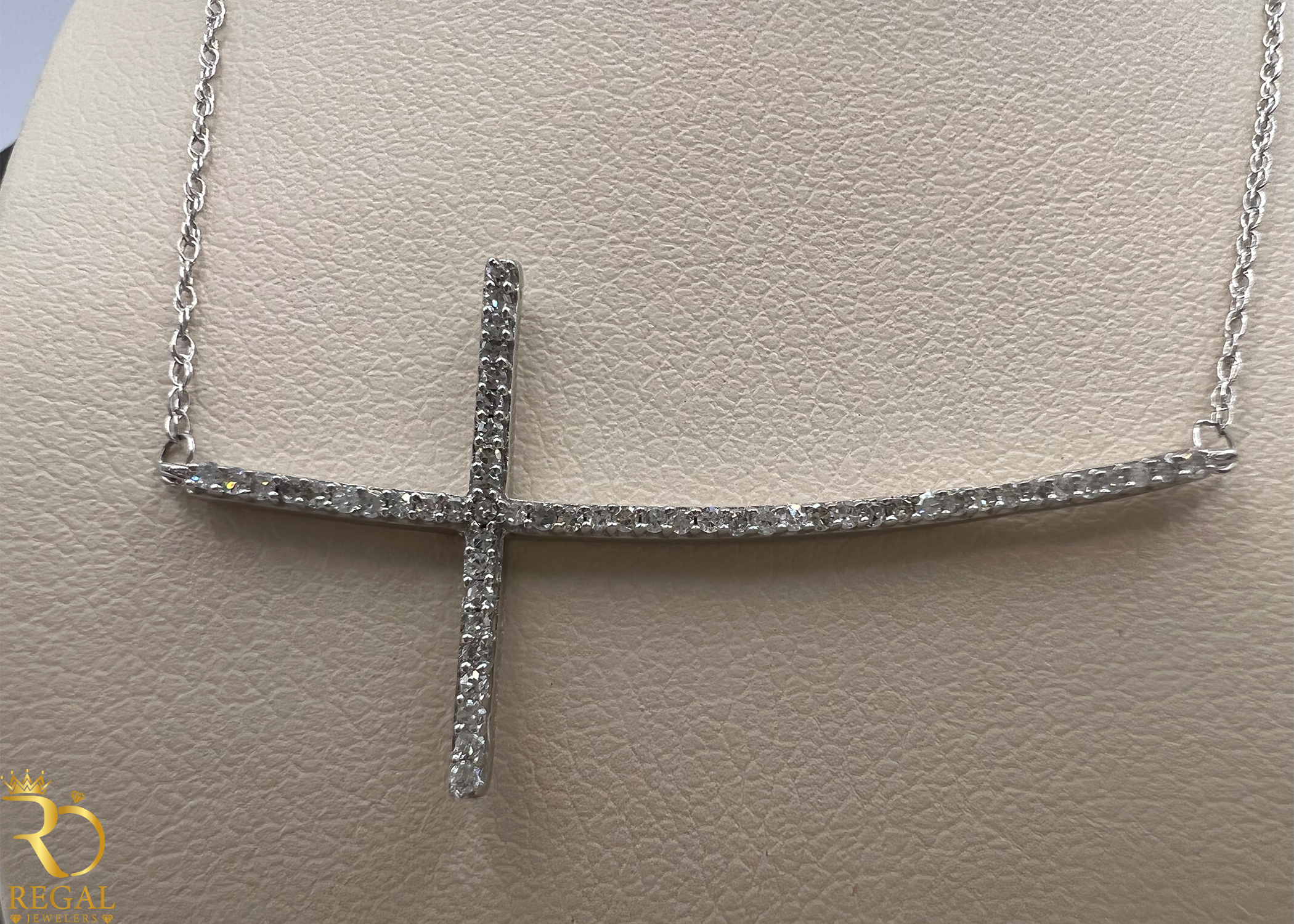 Female Pendant Necklace with Diamonds