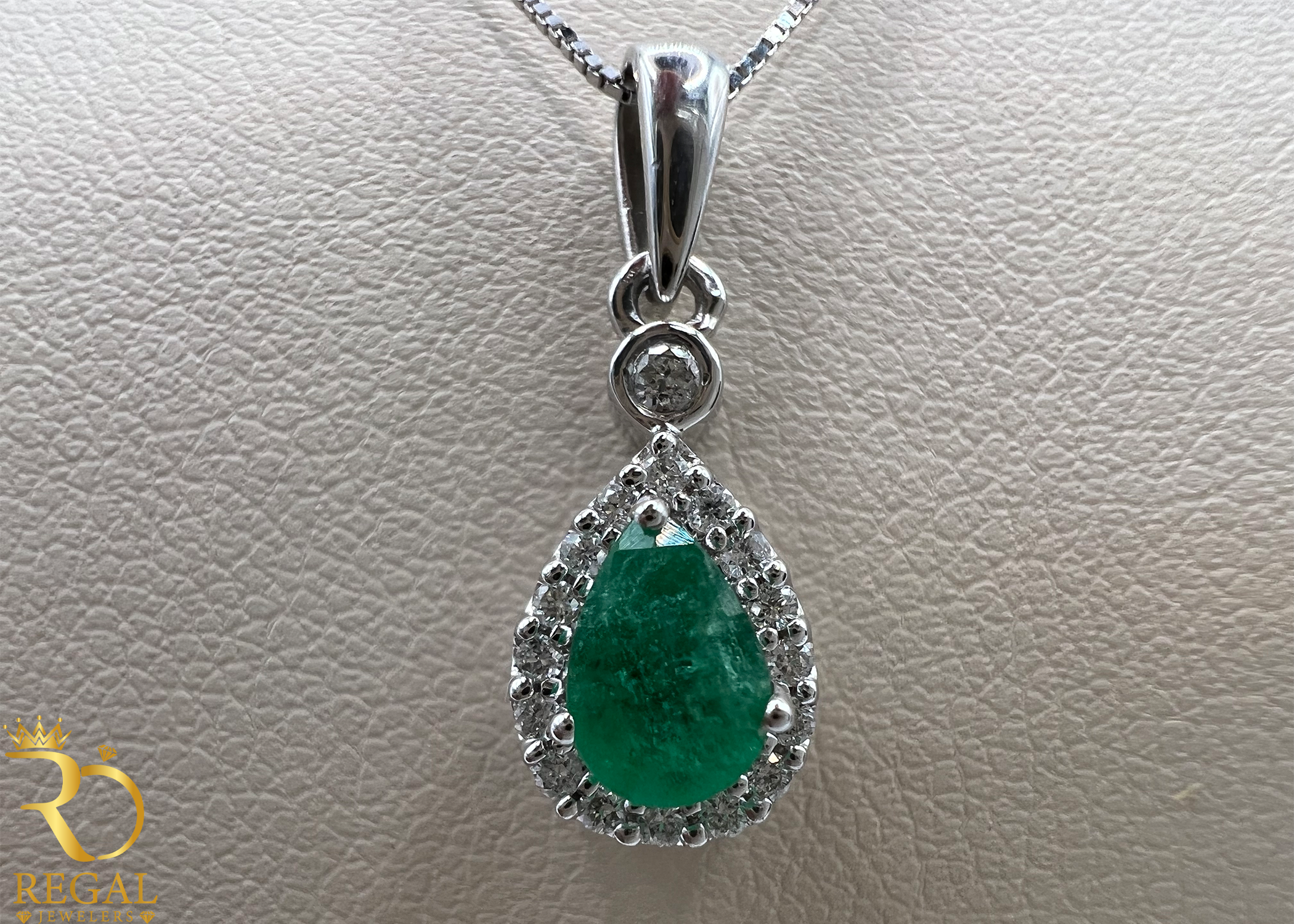 Female Pendant Necklace with Diamonds