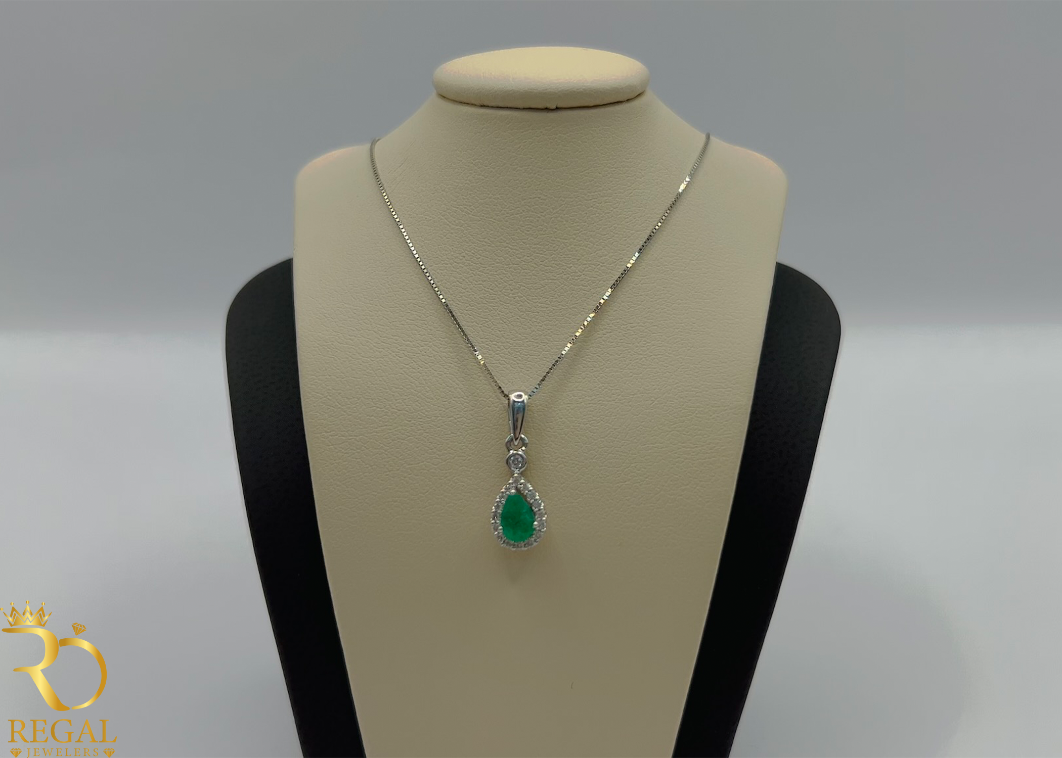 Female Pendant Necklace with Diamonds