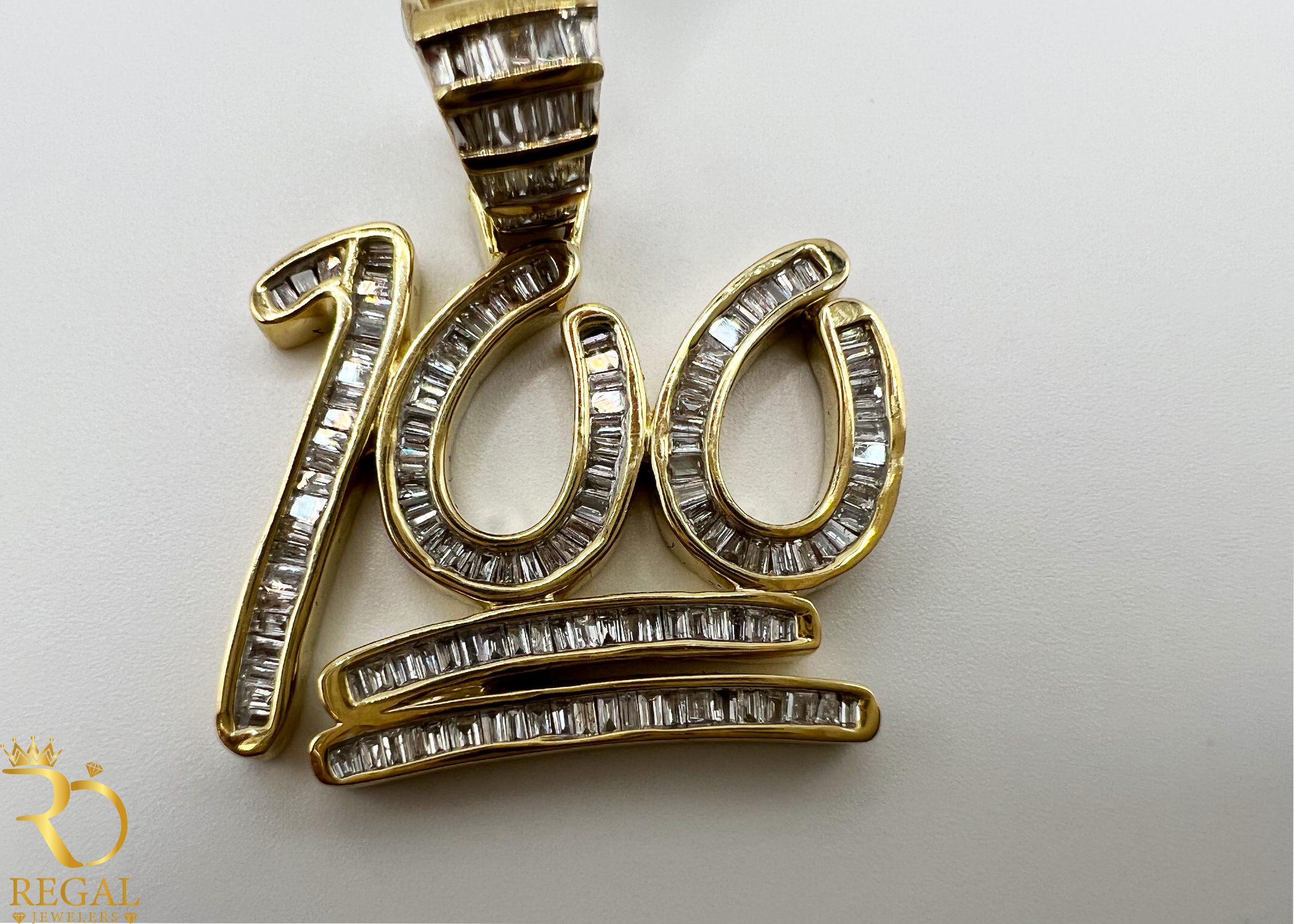 100 Pendant/Charm with Diamonds