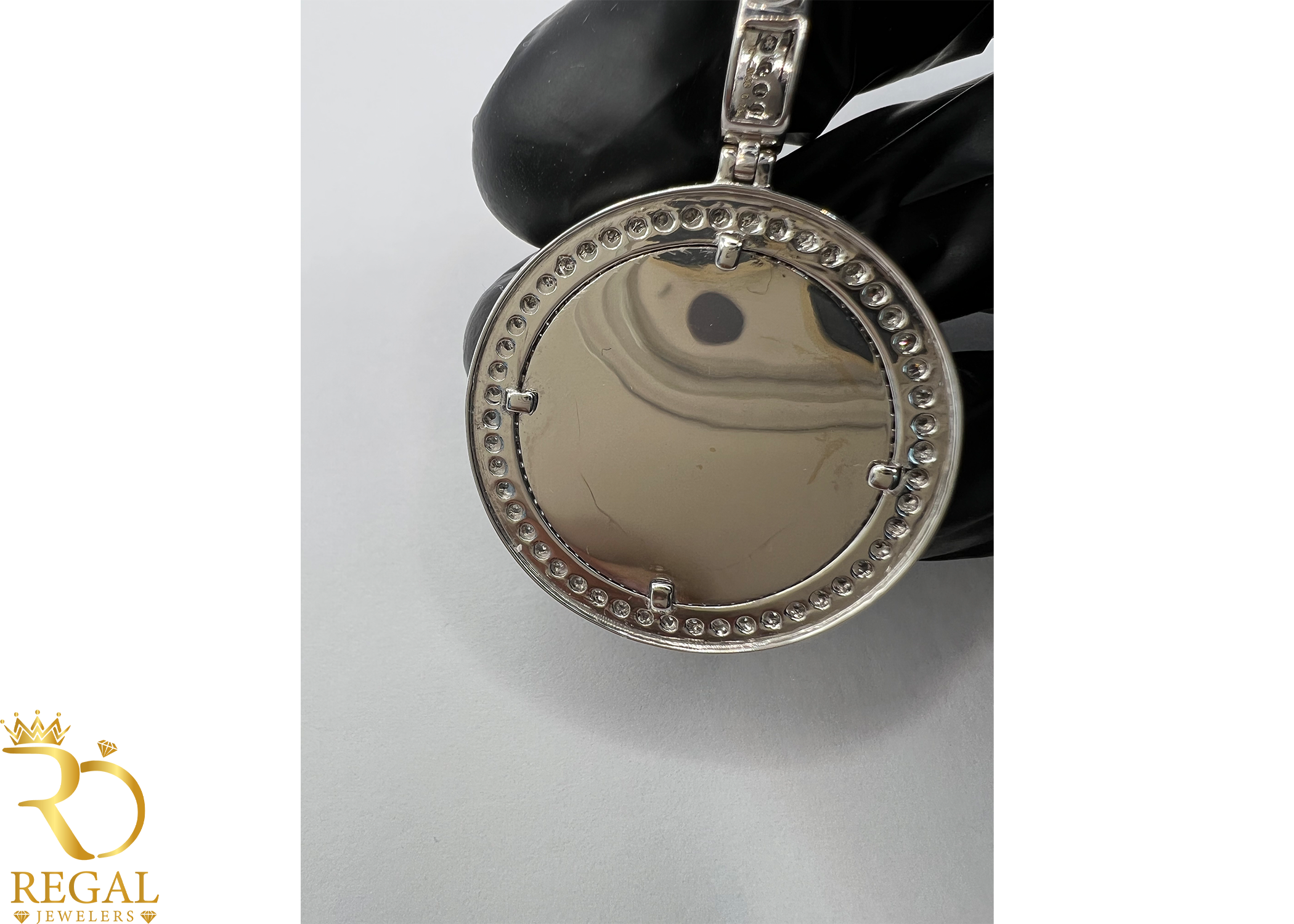 Picture Pendant/Charm with Diamonds