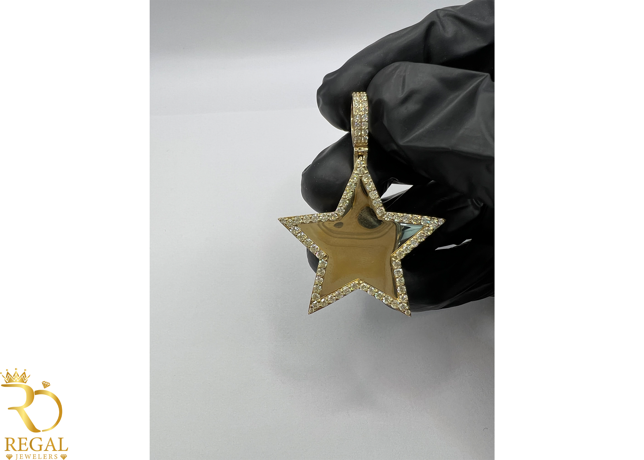 STAR Picture Pendant/Charm with Diamonds