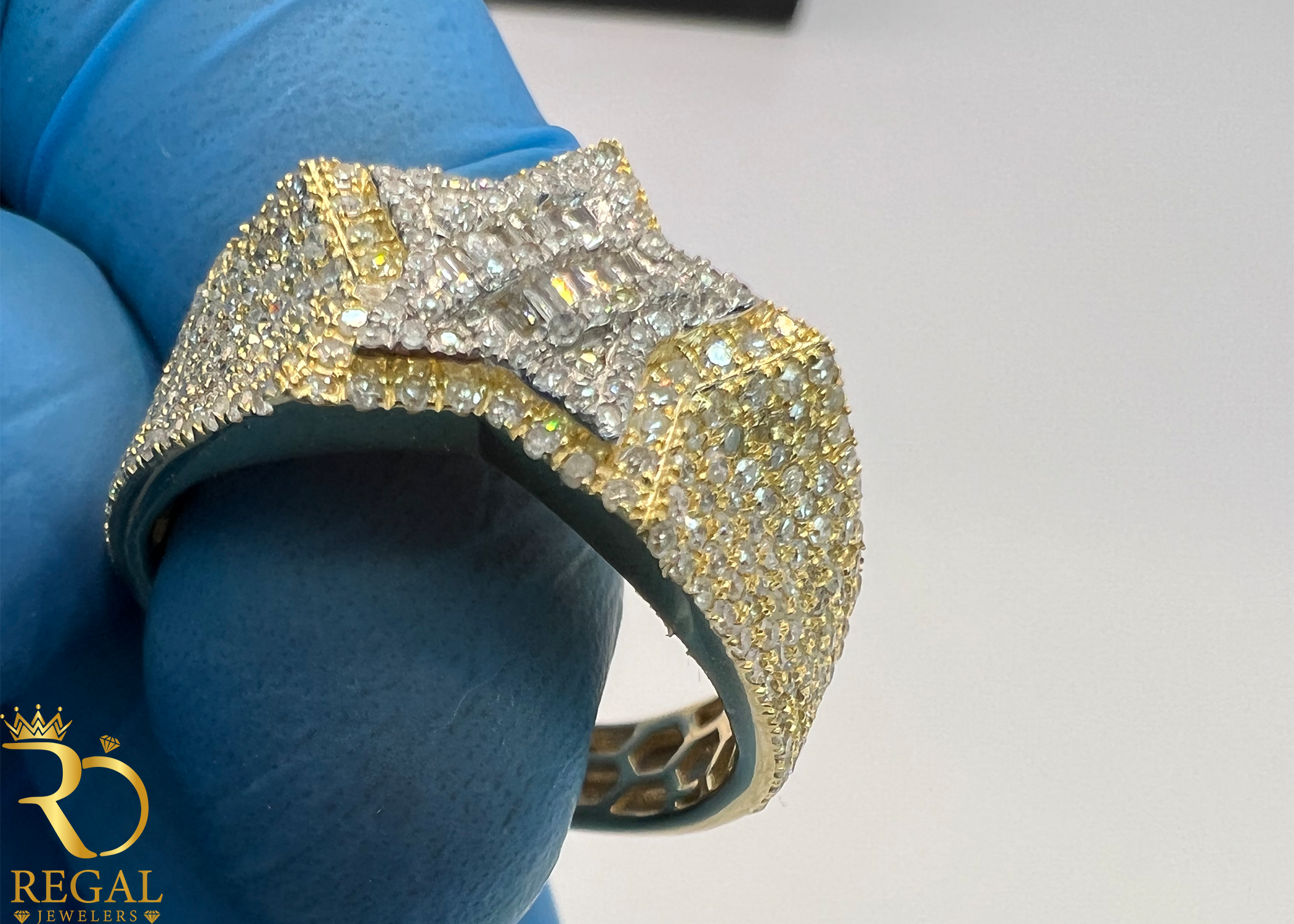 Star Ring with Diamonds