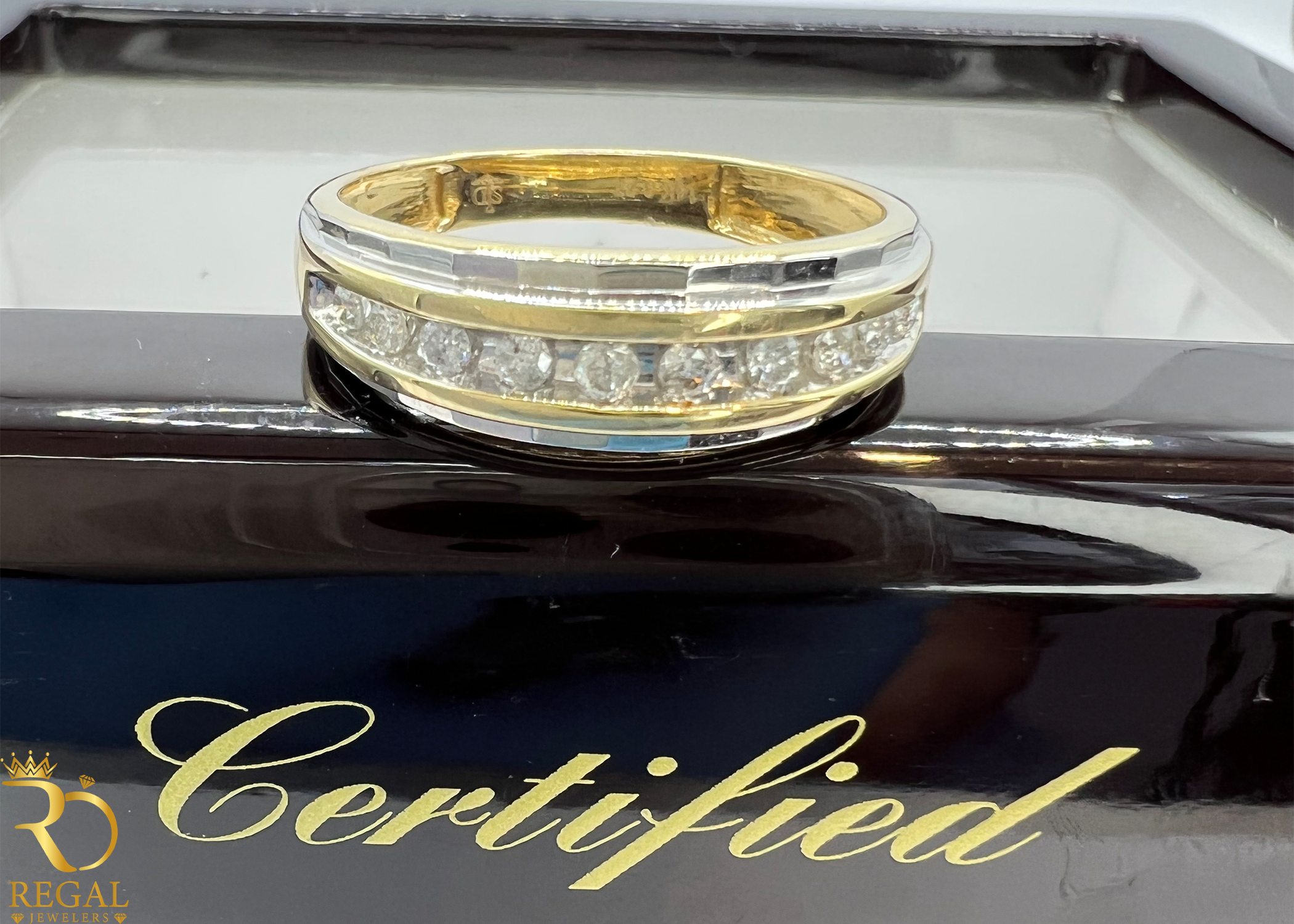 Wedding Ring with Diamonds & Diamond Cuts