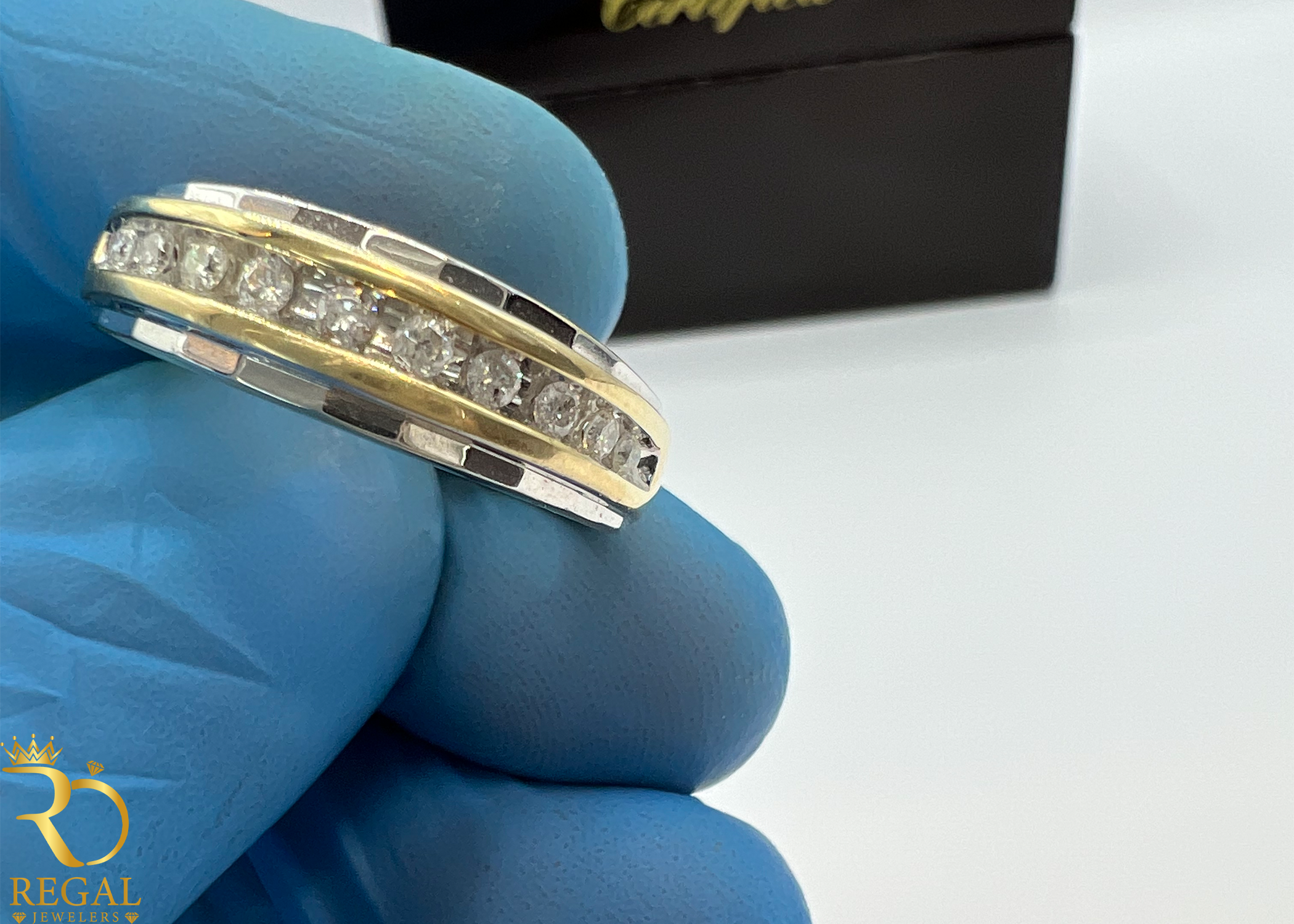 Wedding Ring with Diamonds & Diamond Cuts