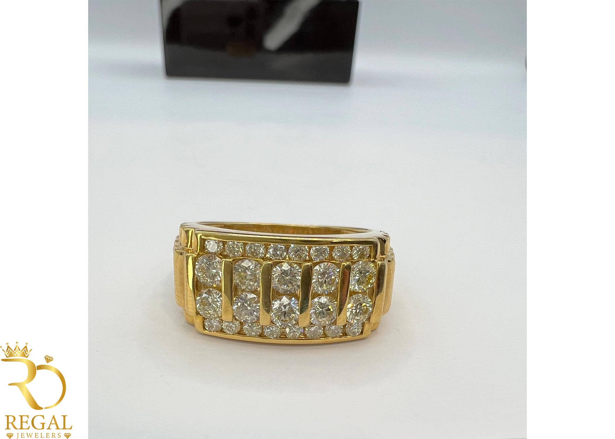 Diamonds Ring