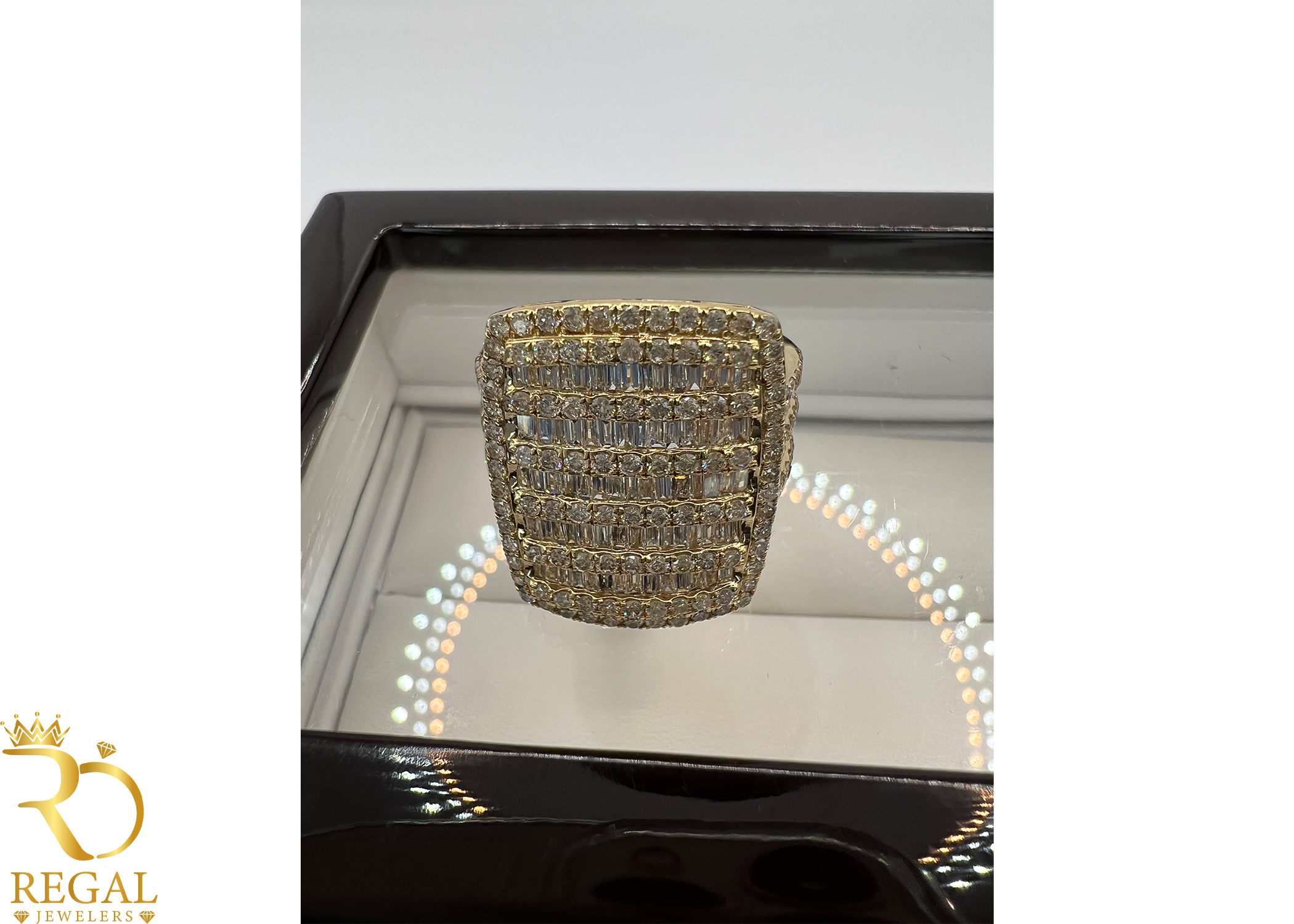 Diamonds Ring