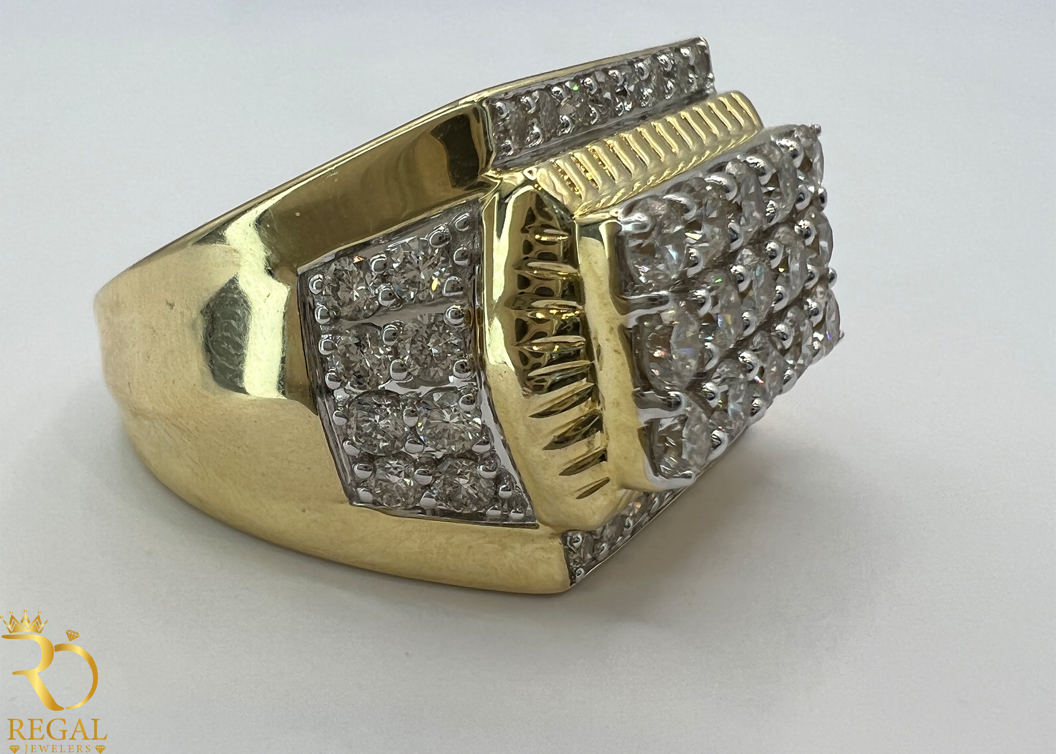 Diamonds Ring